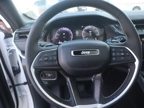New 2026 Jeep Grand Cherokee L Limited w/ Limited Altitude Package AWD/4WD image 3