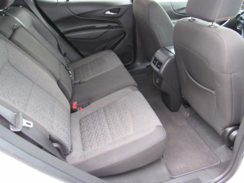 Used 2022 Chevrolet Equinox LT image 33