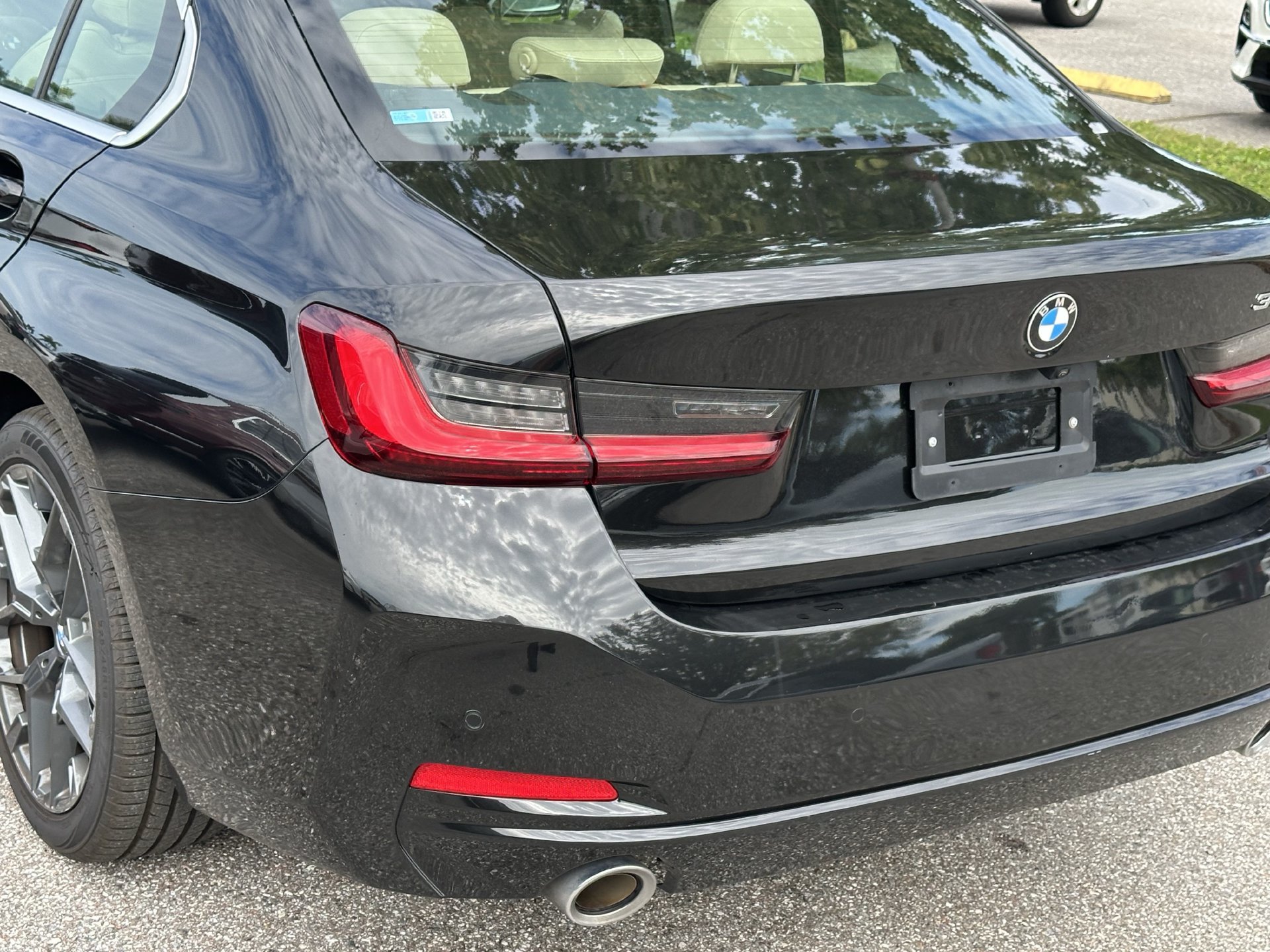 Certified 2025 BMW 330i Sedan RWD image 8