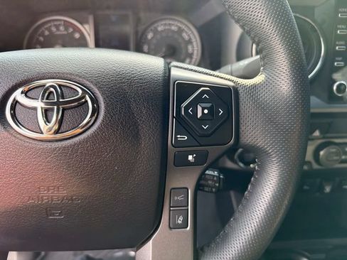 Used 2022 Toyota Tacoma TRD Sport w/ Technology Package RWD image 25