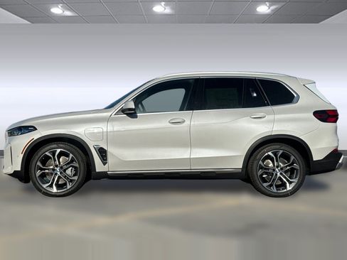 New 2026 BMW X5 xDrive50e AWD/4WD image 2
