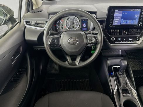 Used 2022 Toyota Corolla LE FWD image 16