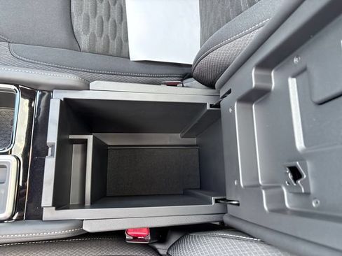 New 2026 Nissan Pathfinder SV w/ SV Premium Package FWD image 26