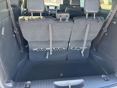New 2026 Chrysler Pacifica Select image 9