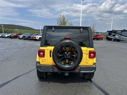 Used 2021 Jeep Wrangler Unlimited Sahara w/ Dual Top Group AWD/4WD image 6