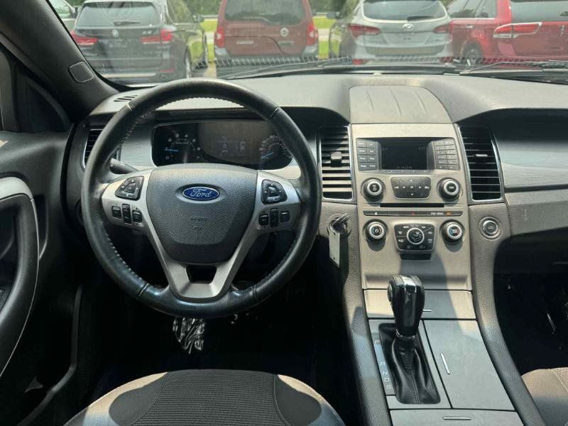 Used 2016 Ford Taurus SEL FWD image 18