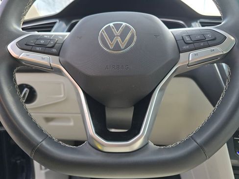 Used 2022 Volkswagen Tiguan SE w/ Panoramic Sunroof Package AWD/4WD image 35