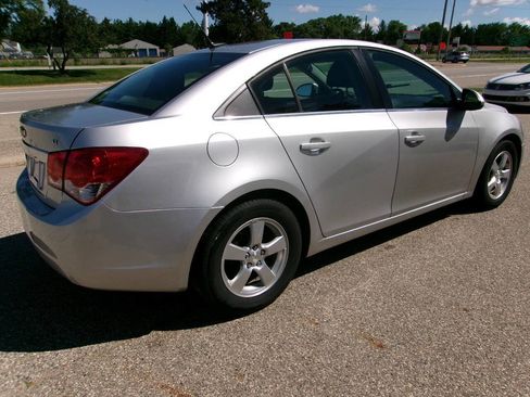 Used 2014 Chevrolet Cruze LT FWD image 3