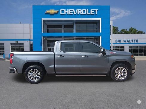 Used 2021 Chevrolet Silverado 1500 LTZ w/ Z71 Off-Road Package AWD/4WD image 7