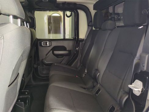 Used 2020 Jeep Gladiator Sport w/ Quick Order Package 24S image 15