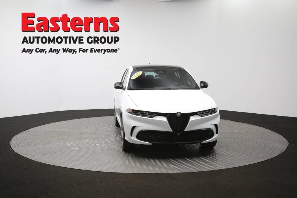 Used 2025 Alfa Romeo Tonale Tributo Italiano AWD/4WD image 54
