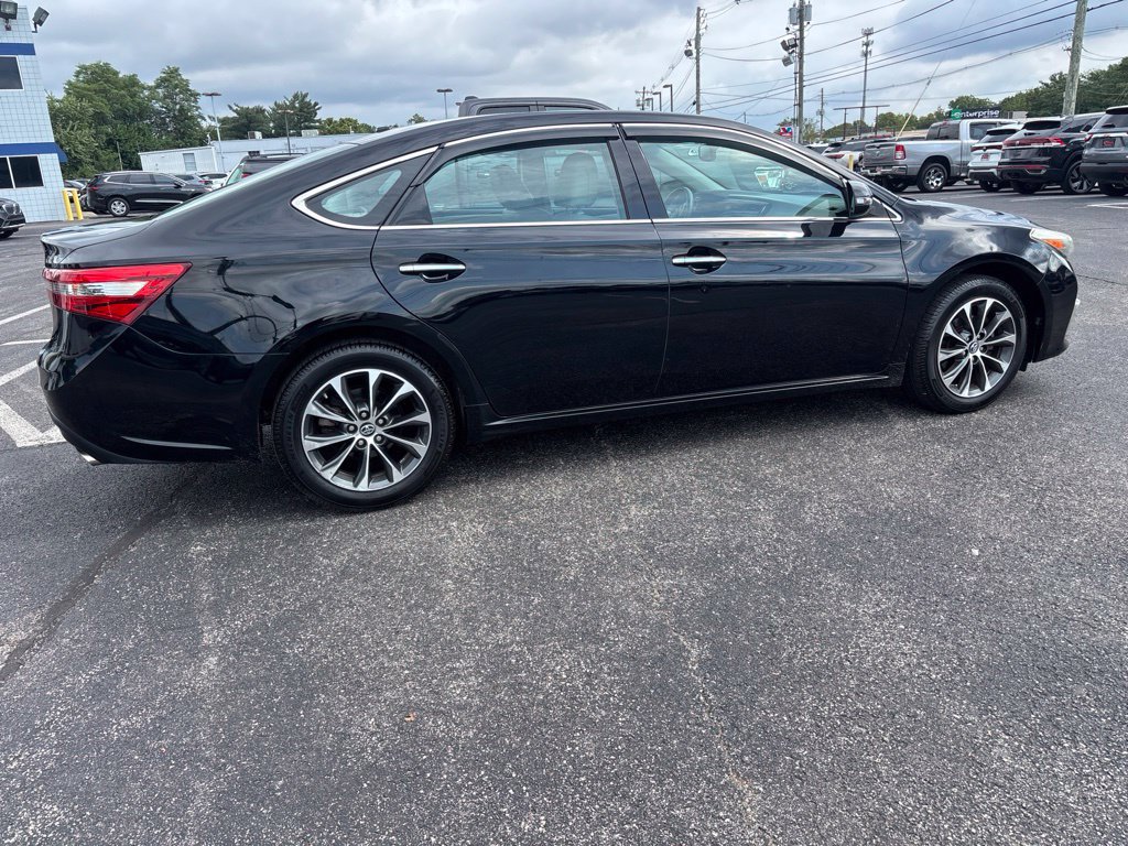 Used 2016 Toyota Avalon XLE Premium FWD image 8