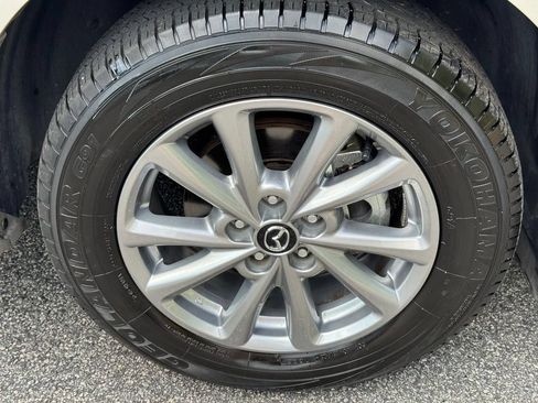 Used 2025 MAZDA CX-5 AWD 2.5 S w/ Preferred Package image 12
