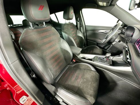Certified 2024 Dodge Hornet GT w/ Track Pack AWD/4WD image 31