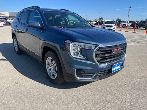 Used 2024 GMC Terrain SLE w/ Driver Convenience Package AWD/4WD image 7