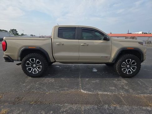Used 2023 GMC Canyon AT4 AWD/4WD image 9
