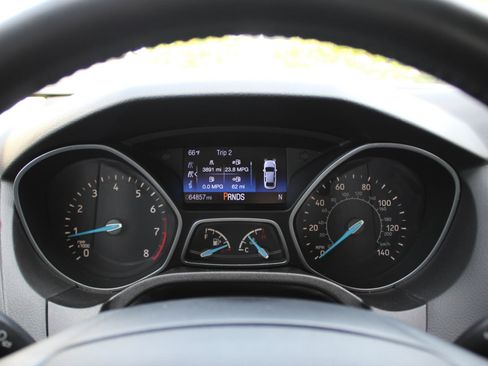 Used 2016 Ford Focus SE w/ SE Sport Package FWD image 26