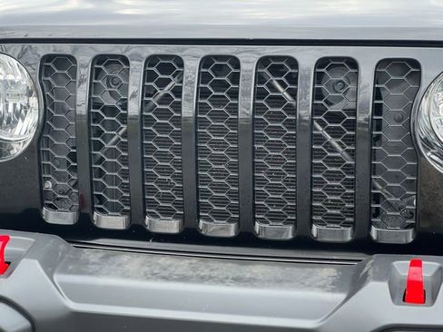 Used 2021 Jeep Gladiator Sport AWD/4WD image 40