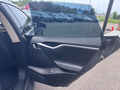 Used 2013 Tesla Model S RWD image 17