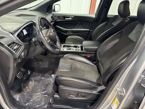 Used 2021 Ford Edge ST image 11