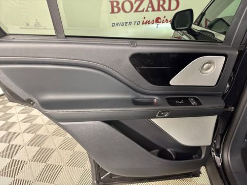 New 2025 Lincoln Aviator Reserve w/ Luxury Package image 18