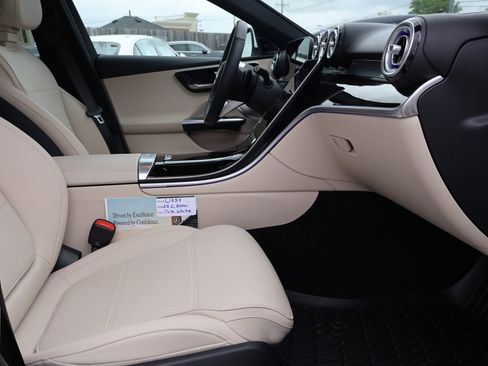 Certified 2025 Mercedes-Benz C 300 Sedan image 29