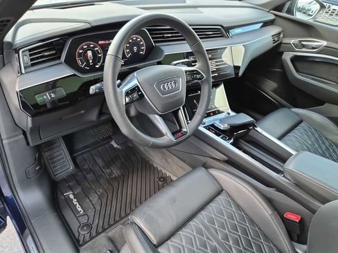 Certified 2022 Audi e-tron S Prestige w/ Prestige Package image 2