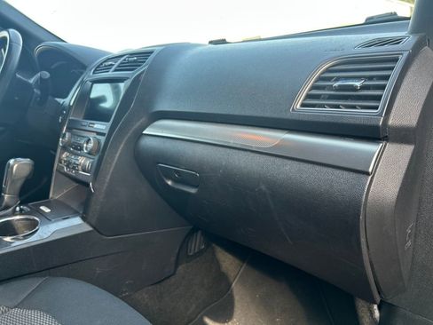 Used 2018 Ford Explorer XLT w/ Equipment Group 201A image 14