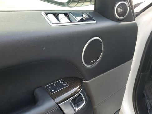 Used 2020 Land Rover Range Rover Sport HSE image 18