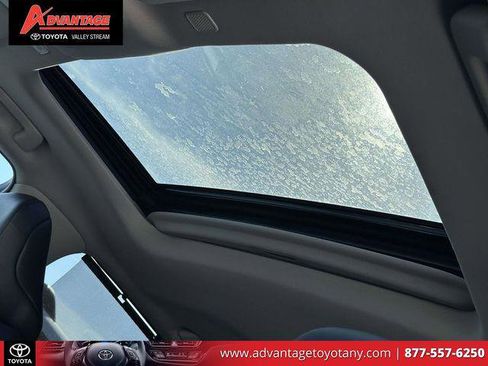 Certified 2025 Toyota Highlander XLE image 25