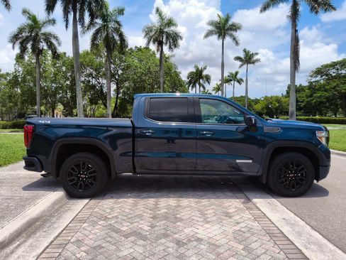 Used 2021 GMC Sierra 1500 Elevation w/ Preferred Package AWD/4WD image 16