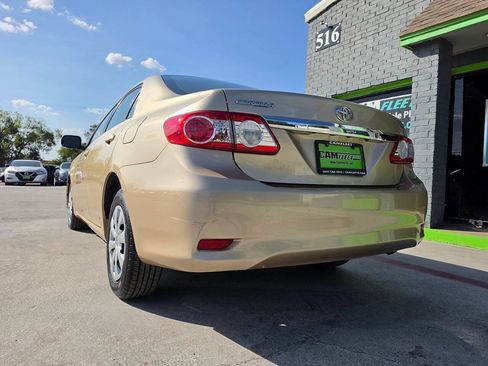 Used 2011 Toyota Corolla LE FWD image 9