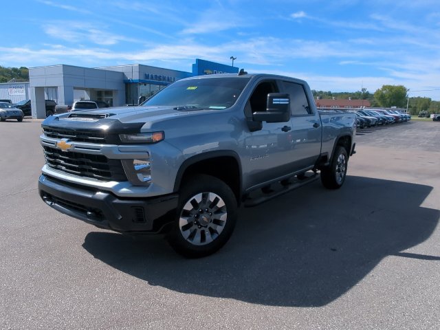 Used 2025 Chevrolet Silverado 2500 Custom w/ Custom Convenience Package AWD/4WD image 3