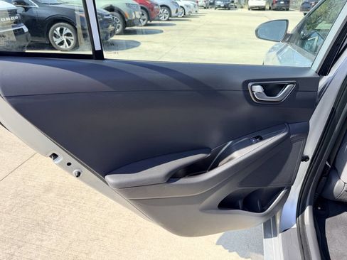 Used 2022 Hyundai Ioniq Blue image 17