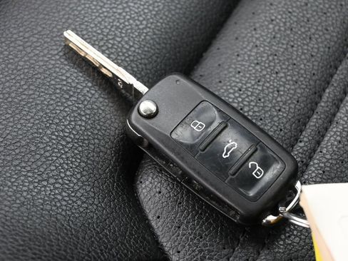 Used 2017 Volkswagen Jetta GLI image 16