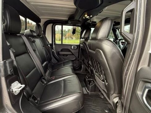 Used 2021 Jeep Gladiator Rubicon image 13