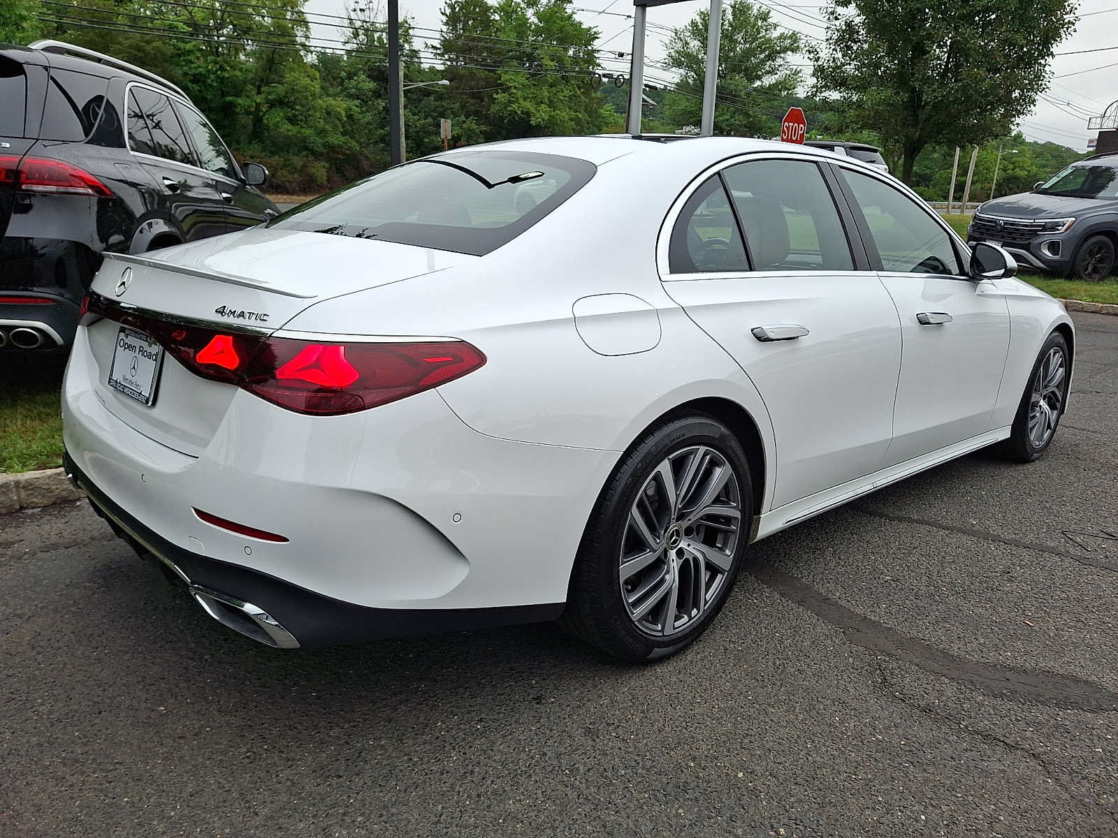Used 2026 Mercedes-Benz E 350 4MATIC Sedan image 6
