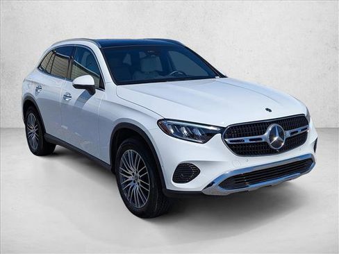 Used 2024 Mercedes-Benz GLC 300 image 3