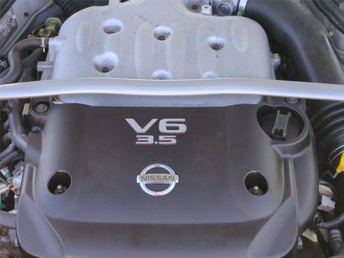 Used 2004 Nissan 350Z Touring w/ Aerodynamics Pkg RWD image 16