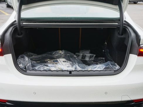 Used 2025 BMW 430i xDrive Coupe w/ Convenience Package image 5