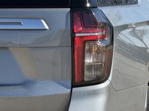 Used 2024 Chevrolet Suburban High Country w/ Premium Package image 7