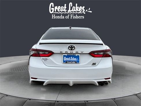 Used 2022 Toyota Camry SE image 4