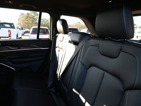 New 2026 Jeep Grand Cherokee Limited image 19