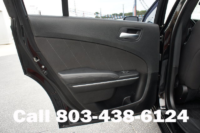 Used 2023 Dodge Charger SXT RWD image 10