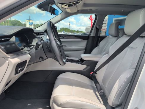 Used 2022 Jeep Grand Cherokee L Overland w/ Luxury Tech Group IV image 13