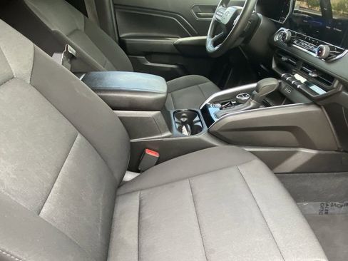 Used 2023 Chevrolet Colorado Trail Boss AWD/4WD image 16