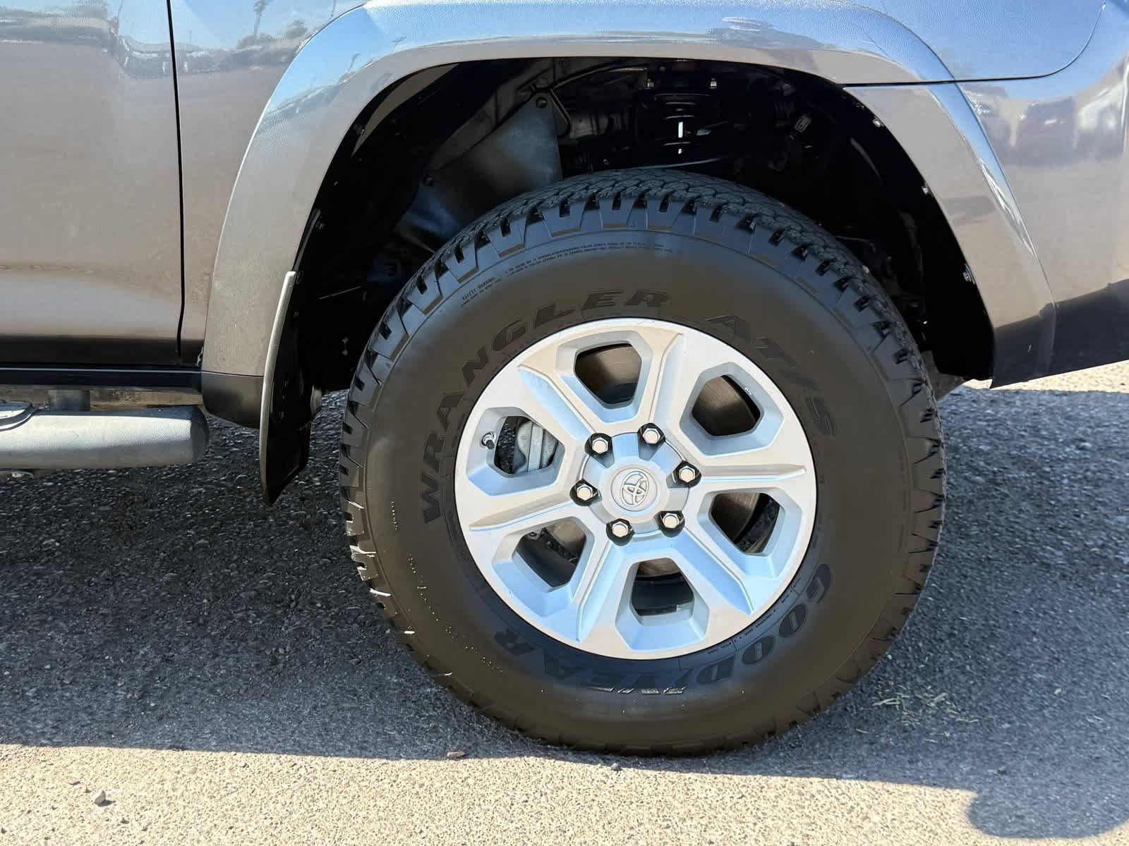 Used 2018 Toyota 4Runner SR5 Premium AWD/4WD image 12