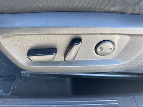 Used 2021 Nissan Rogue SV image 10