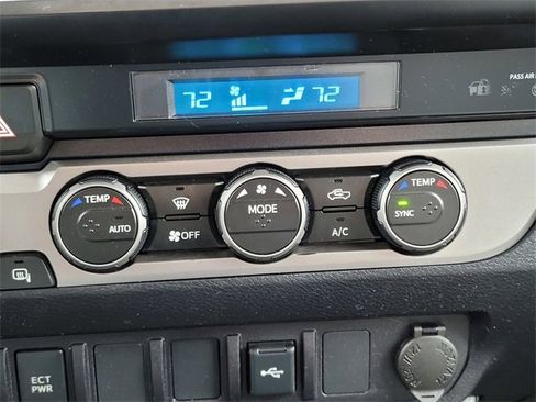 Used 2021 Toyota Tacoma 4x4 Double Cab image 21