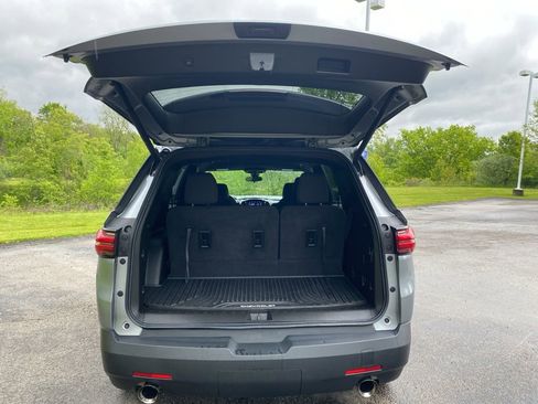 Used 2023 Chevrolet Traverse LT w/ Midnight/Sport Edition AWD/4WD image 13